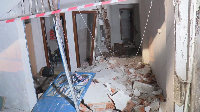 İstanbul'da 2 katlı binada patlama: Yaralılar var - Resim: 3