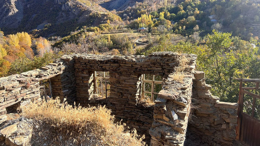 Teröristlerden temizlenen köylerine geri dönüp, üretime başladılar - Resim: 1