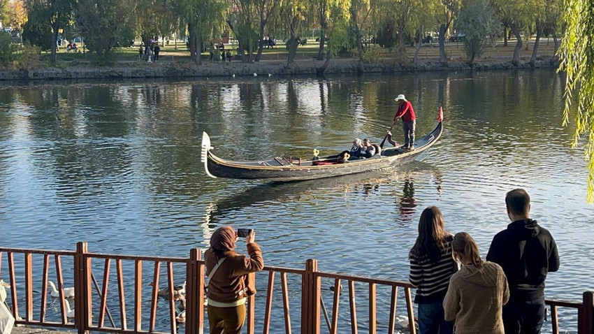Türkiye'nin en gizemli noktası şimdi de gondollarla renklendi... - Resim: 3