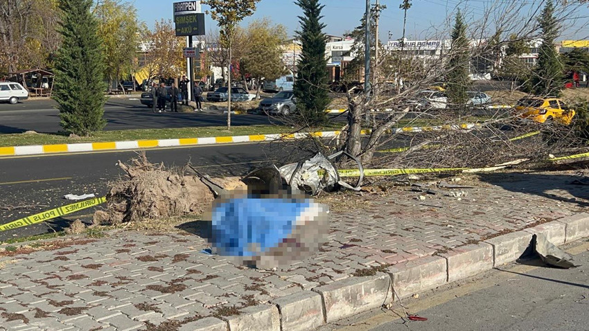 Nevşehir'de kan donduran kaza! Otomobil ikiye bölündü: 2 ölü, 1 yaralı - Resim: 1