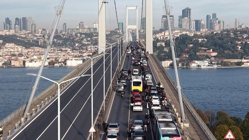 Türkiye'de saat 09:05'de hayat bir kez daha durdu! - Resim: 1