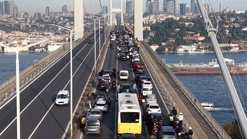 Türkiye'de saat 09:05'de hayat bir kez daha durdu! - Resim: 2