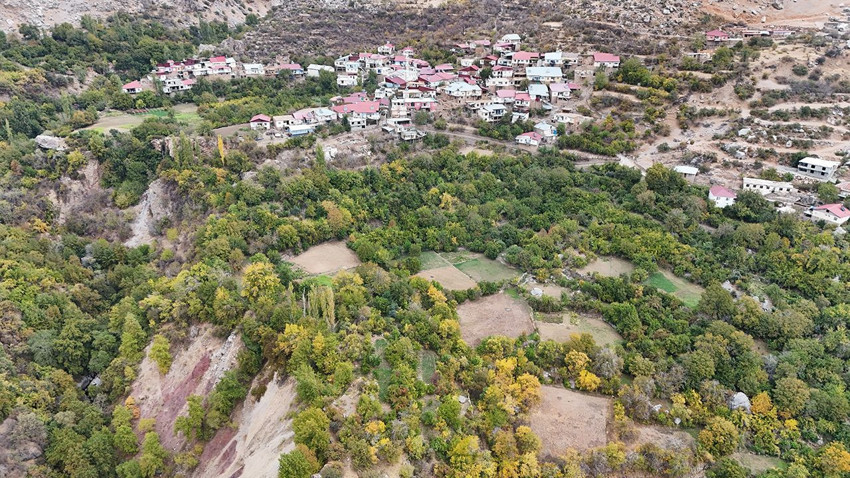 Bu köyde vatandaş kelimenin tam anlamıyla ne ekerse onu biçebiliyor... - Resim: 1