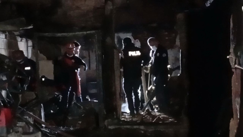 Bursa'da kabus gecesi: 4 ev birden yandı, 1 kişi yaşamını yitirdi - Resim: 4