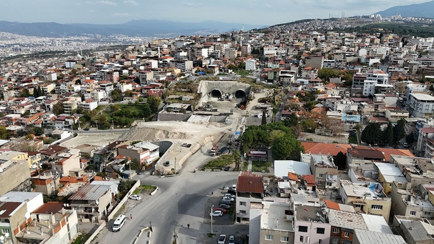 Bu mahallede duvarları çatlamayan bina kalmadı - Resim: 3