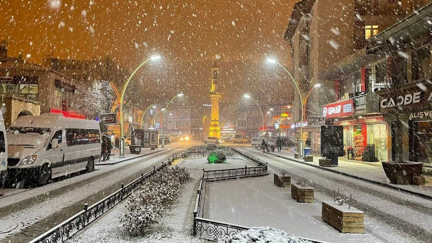 Sonbaharı yaşamadan kışa geçiyoruz... Hava sıcaklıkları bir anda düşecek, kar geliyor... - Resim: 1