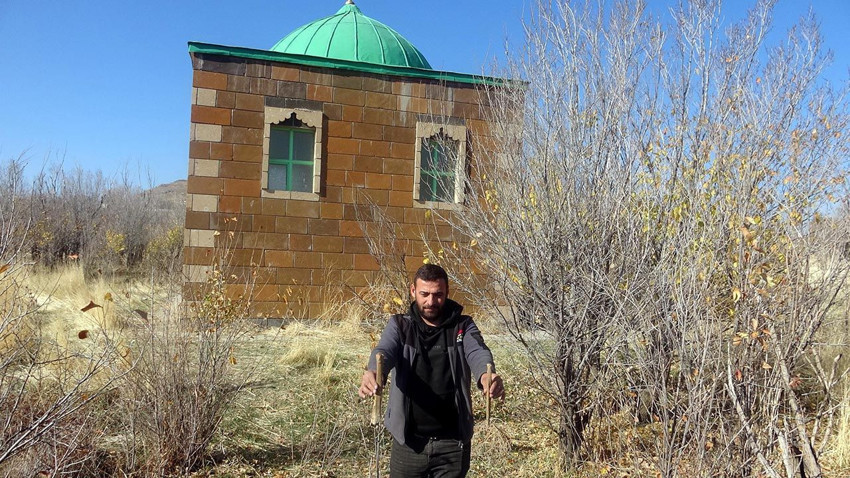 Altın hayaliyle kazı yapan defineciler 600 yıllık mezarlığı talan etti - Resim: 3