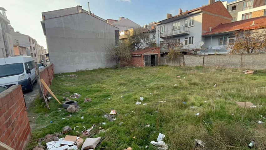 Boş arsada katliam... Hepsinin gözleri oyulmuş, karınları deşilmiş, boyunlar kırılmış... - Resim: 1