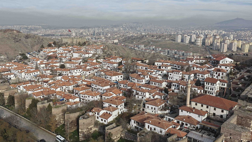 Ankara Büyükşehir Belediyesi, Ankara Kalesi'ni tarihi doğal dokusuna kavuşturdu - Resim: 2