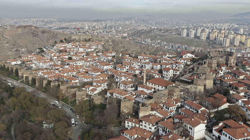 Ankara Büyükşehir Belediyesi, Ankara Kalesi'ni tarihi doğal dokusuna kavuşturdu - Resim: 3