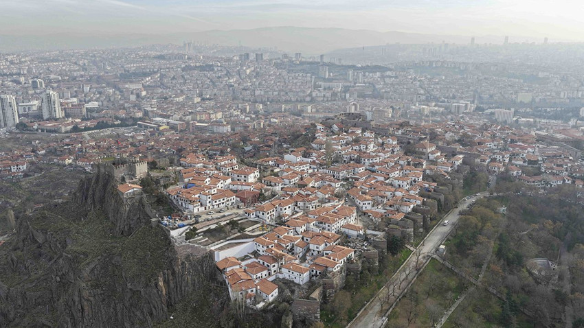 Ankara Büyükşehir Belediyesi, Ankara Kalesi'ni tarihi doğal dokusuna kavuşturdu - Resim: 4