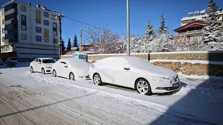 Okullarda kar tatili kararları peş peşe açıklandı: İşte bugün eğitime ara verilen iller - Resim: 3
