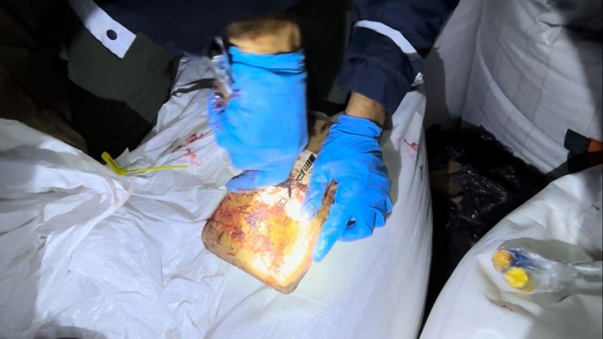 ''Türkiye'ye yer fıstığı getiriyor'' denilen gemiye 298 kilogramlık uyuşturucu baskını - Resim: 3