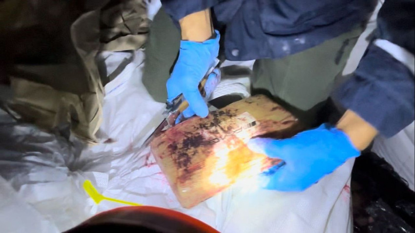 ''Türkiye'ye yer fıstığı getiriyor'' denilen gemiye 298 kilogramlık uyuşturucu baskını - Resim: 4