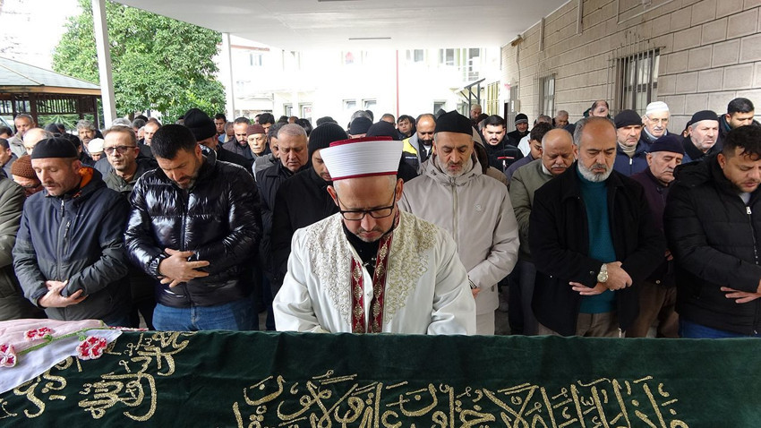 6,5 ay boyunca teşhis konulamayan genç kız hayatını kaybetti; korkunç bir iddia ortaya atıldı! - Resim: 2