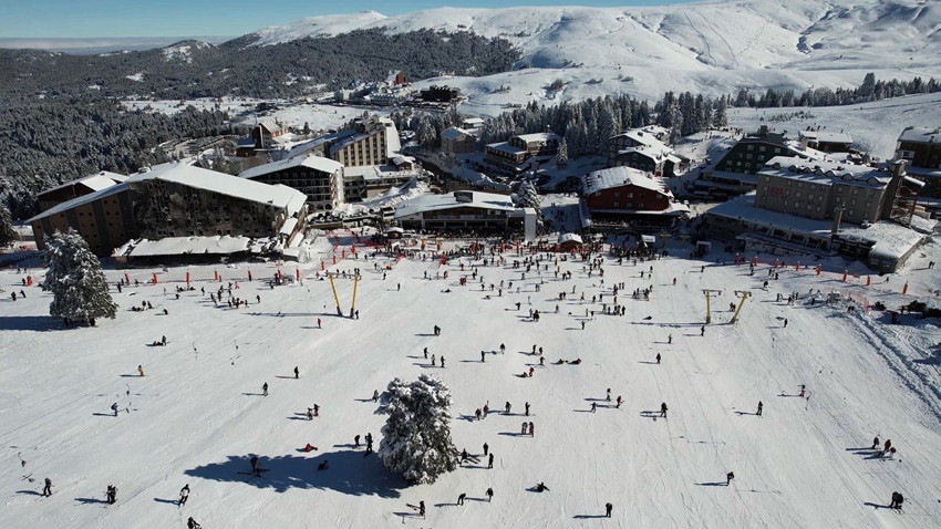 Türkiye'nin kış turizminin kalbine tatilci akını dron kamerasında - Resim: 3