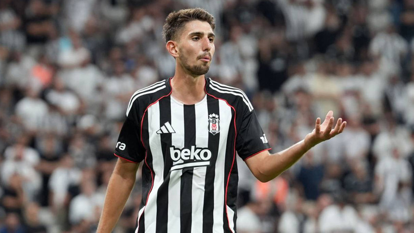 Beşiktaş'ın genç yıldızı Avrupa yolcusu! KAP'a bildirildi