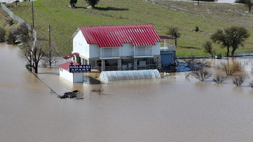 Fethiye - Antalya kara yolunu su bastı - Resim: 3