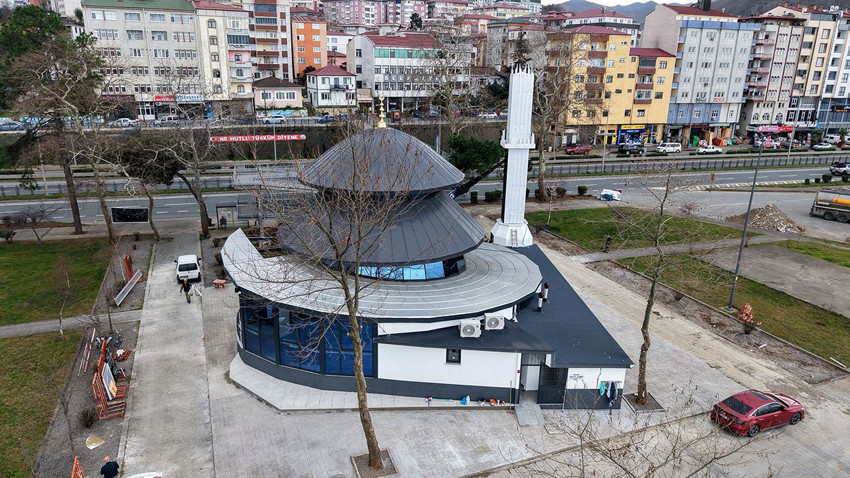 Trabzon sahilinde ezber bozan görüntü! Yüzde 80'i camdan yapıldı, görenler bir daha bakıyor... - Resim: 3