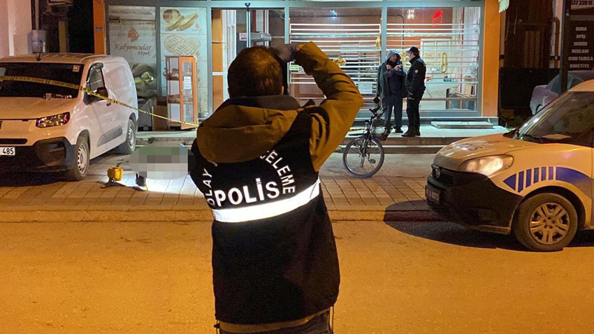 Fırının önündeki iftar pidesi kuyruğunda silahlar konuştu: 1 kişi yaralandı! - Resim: 3