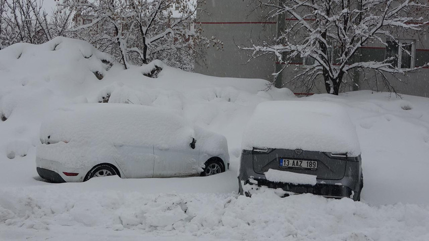 Bu kareler Türkiye'den: Mart ayında kar kalınlığı yarım metreyi buldu! - Resim: 4