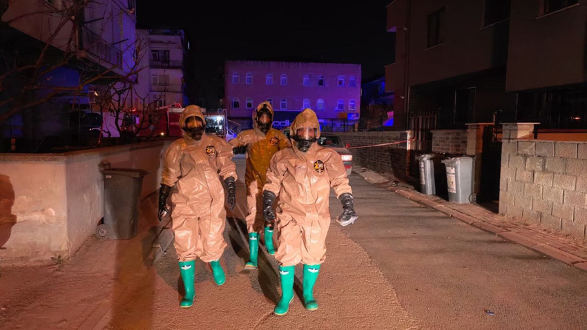 Gizemli gaz patlamaya yol açtı, mahalleli sokakta sabahladı! - Resim: 4