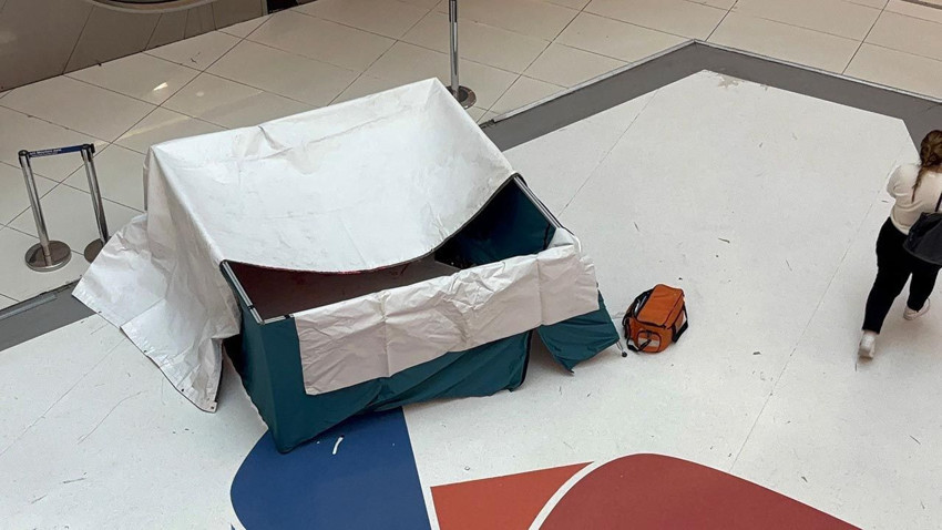 AVM'de korkunç olay! 4'üncü kattan düşen genç hayatını kaybetti - Resim: 2