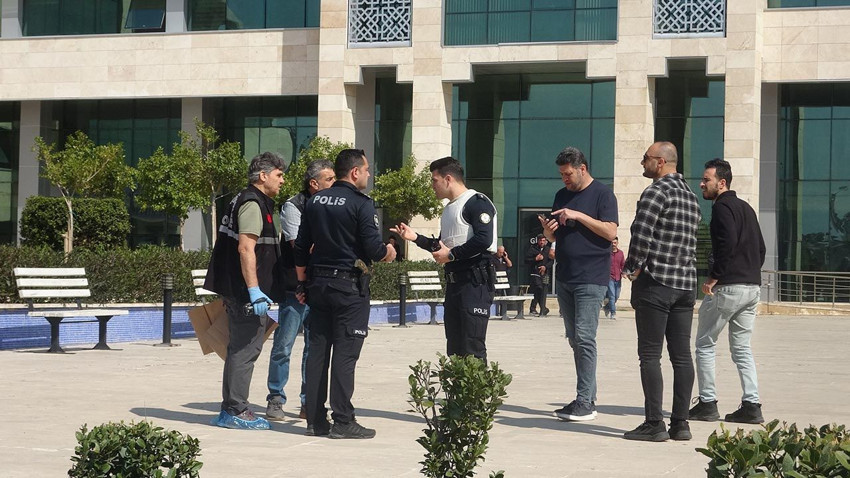 Antalya'da kaymakamlık binasında silah sesleri! Kendini odaya kilitledi - Resim: 3