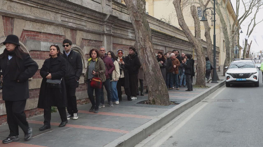 Türkiye İlber Hoca'sını son yolculuğuna uğurluyor - Resim: 2