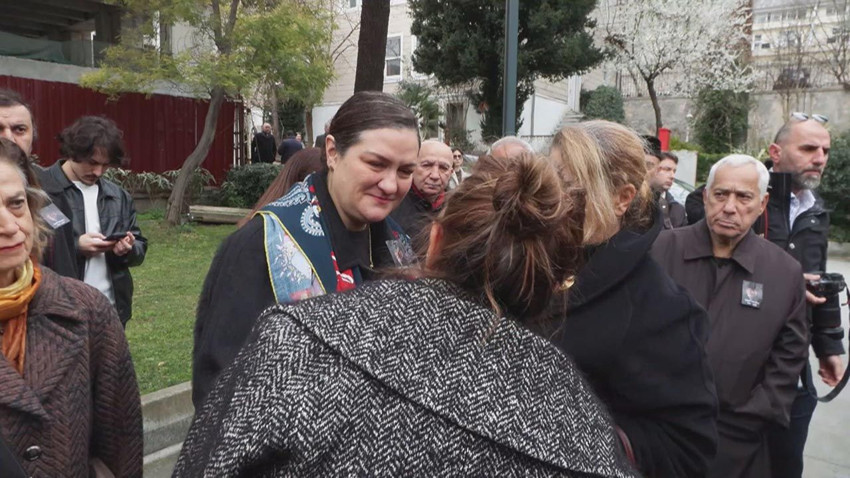 Türkiye İlber Hoca'sını son yolculuğuna uğurluyor - Resim: 3