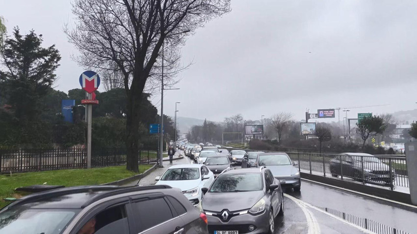 Bayramın ilk günü in cin top oynuyordu... İstanbul'da çile başladı - Resim: 3