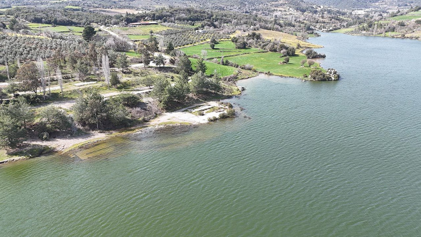 Kuraklıktan eser kalmadı! Tamamen kuruyan baraj doldu; tahliye başladı - Resim: 3