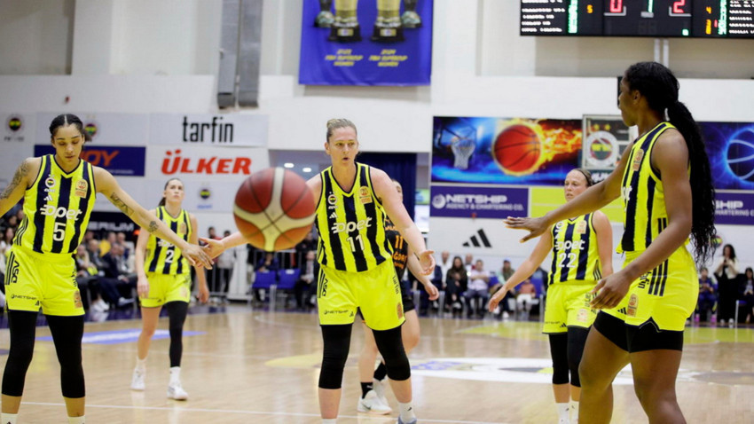 Kadınlar basketbolunun derbisinde zafer Galatasaray'ı deviren Fenerbahçe'nin!