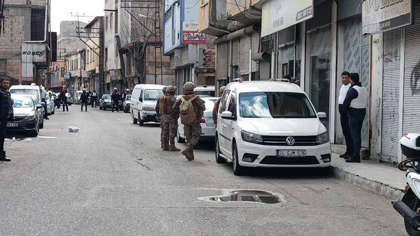 Gaziantep'te korku dolu anlar: Polisleri görünce 4 kişiyi rehin alıp sevgilisini vurdu - Resim: 3