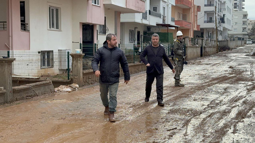 Sel suları bir mahalleyi yuttu: 150 evi su bastı! - Resim: 2