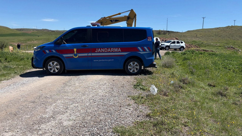 Ankara'da yol çalışmasında kemik parçaları ve kafatası bulundu! - Resim: 3