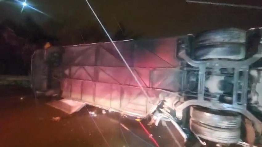 Balıkesir'de yolcu otobüsü devrildi: 3 ölü, 31 yaralı var! - Resim: 4