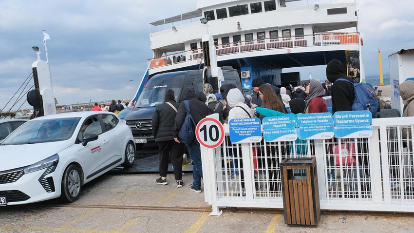 Türkiye'nin kuzey Ege'deki cennetine 3 günde tatilci akını! - Resim: 3