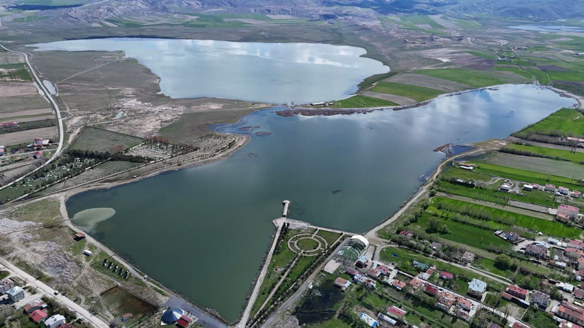 Kuraklık yüzünden kuruyarak yok olmaya yüz tutan göçmen kuş cennetinden müjdeli haber - Resim: 3