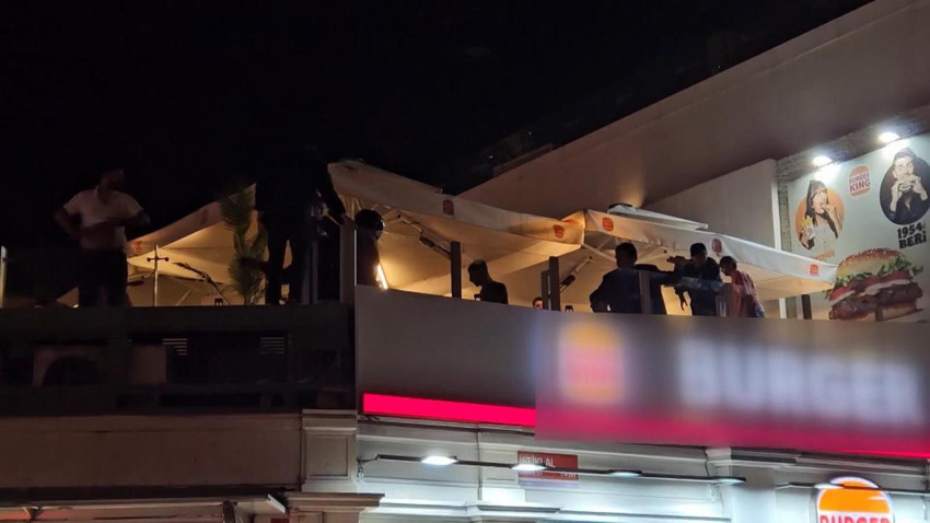 Taksim Meydanı'nda şampiyonluk kutlamalarına kan bulaştı - Resim: 2