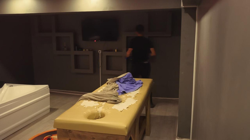 Masaj salonlarına fuhuş baskını: 10 kadın kurtarıldı - Resim: 3
