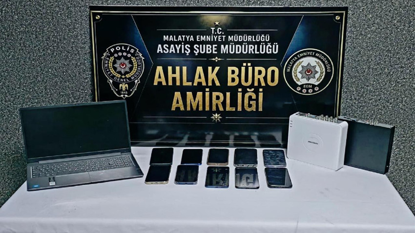 Masaj salonlarına fuhuş baskını: 10 kadın kurtarıldı - Resim: 4