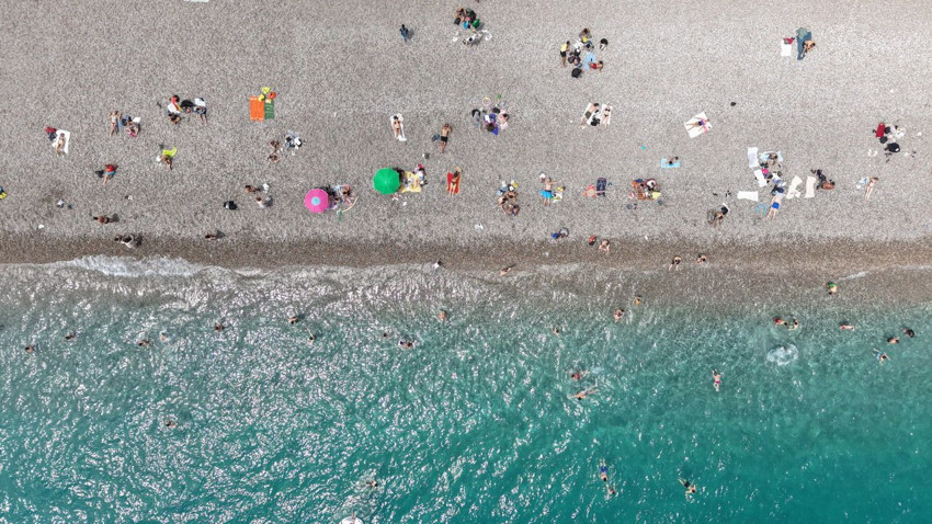 Antalya'da turizm sezonu açıldı: Plajda 1 gün geçirmenin maliyeti 1500 TL'yi buluyor - Resim: 4