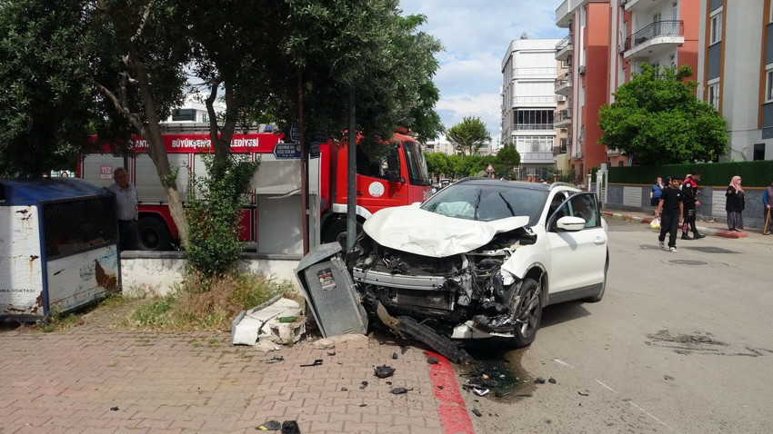 Antalya'da ihbara koşan Yunus Timine otomobil çarptı: 2 polis memuru yaralandı - Resim: 3