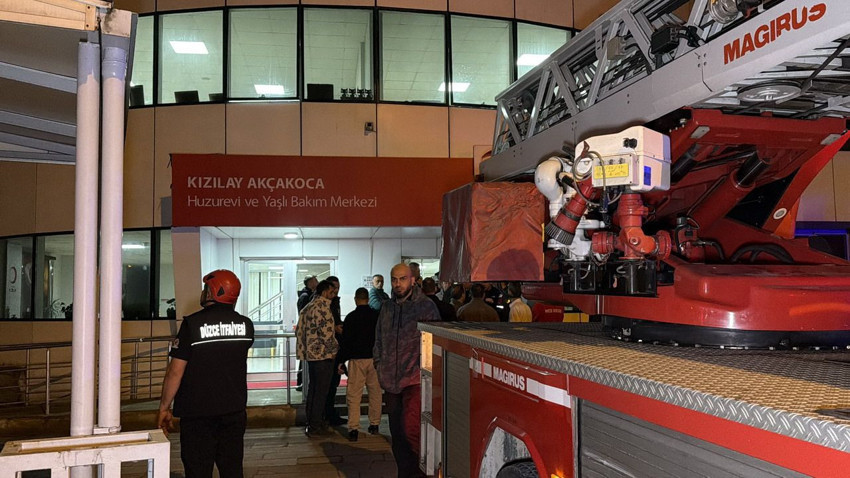 Düzce'de huzurevinde yangın çıktı! 25'i yatalak 54 yaşlı tahliye edildi - Resim: 2