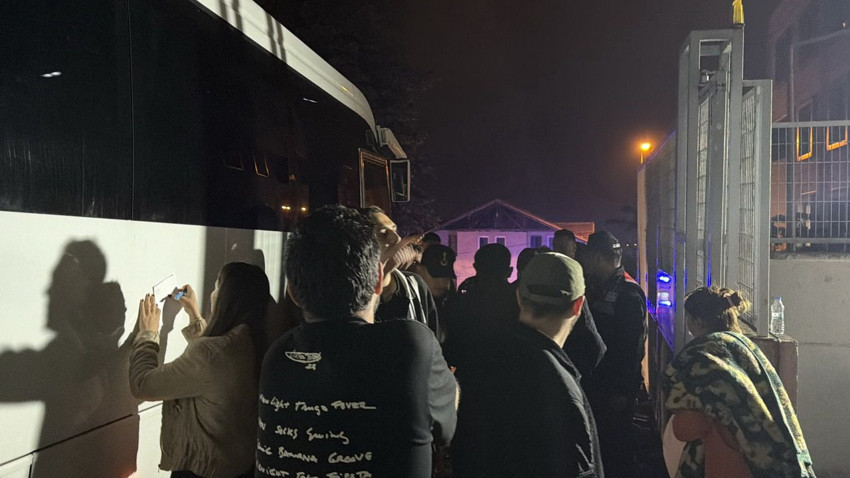 Düzce'de huzurevinde yangın çıktı! 25'i yatalak 54 yaşlı tahliye edildi - Resim: 4