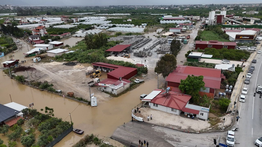 Hatay'daki sel felaketinde 2 kişi hayatını kaybetti: Okullar tatil edildi! - Resim: 4
