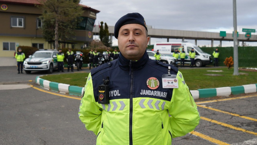 Ankara-Niğde otoyolu'nda kahreden kaza: Bir astsubay şehit düştü! - Resim: 2