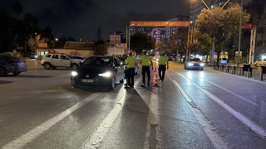 ''Anksiyetem tuttu'' diyerek polise çarpıp kaçan kadın sürücünün cezası çok ağır oldu - Resim: 3