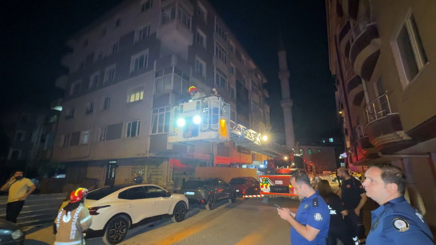 Avcılar'da temel kazısı az daha facia getiriyordu: Merdiveni çöken bina tahliye edildi - Resim: 4